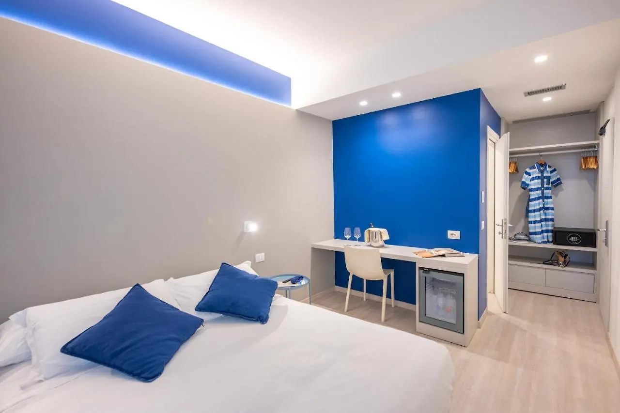Amarina Hotel Марина-ди-Пьетрасанта