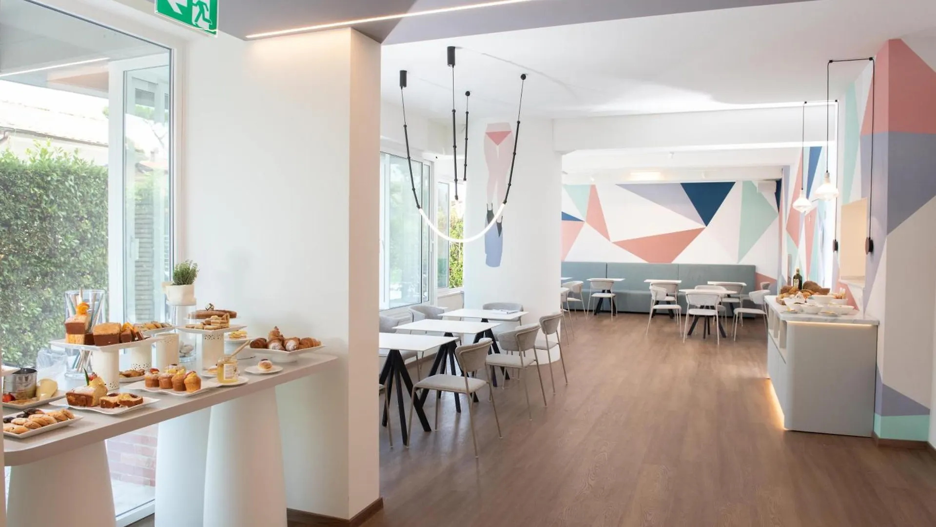 Amarina Hotel Марина-ди-Пьетрасанта Италия