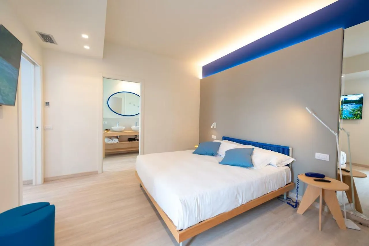 Amarina Hotel Марина-ди-Пьетрасанта 3*,